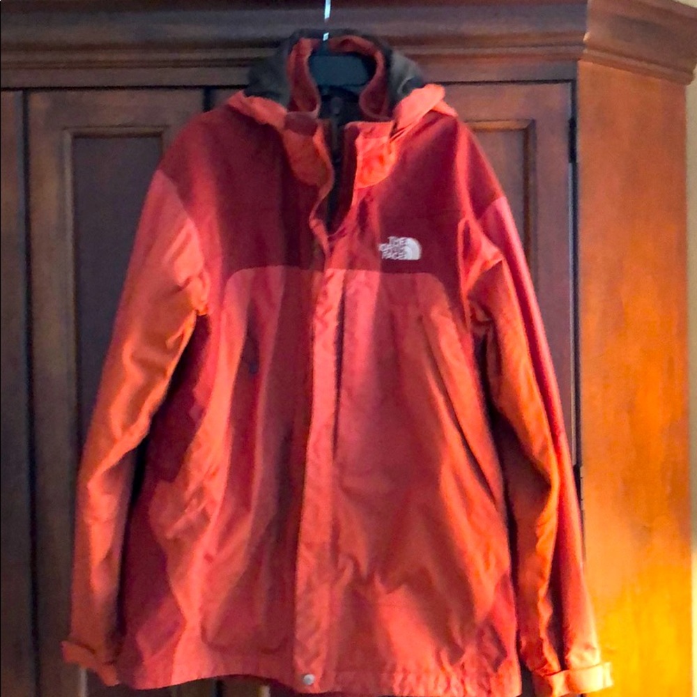 Men’s North Face jacket
